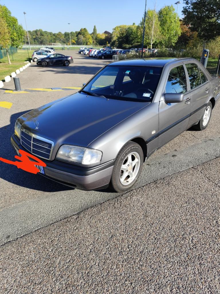 MERCEDES 250 D W202 - 1996 LesAnciennes.com