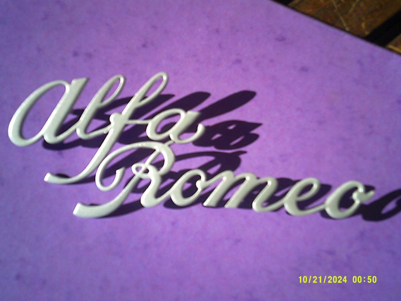 Sigle ALFA ROMEO 1600 DUETTO LesAnciennes.com