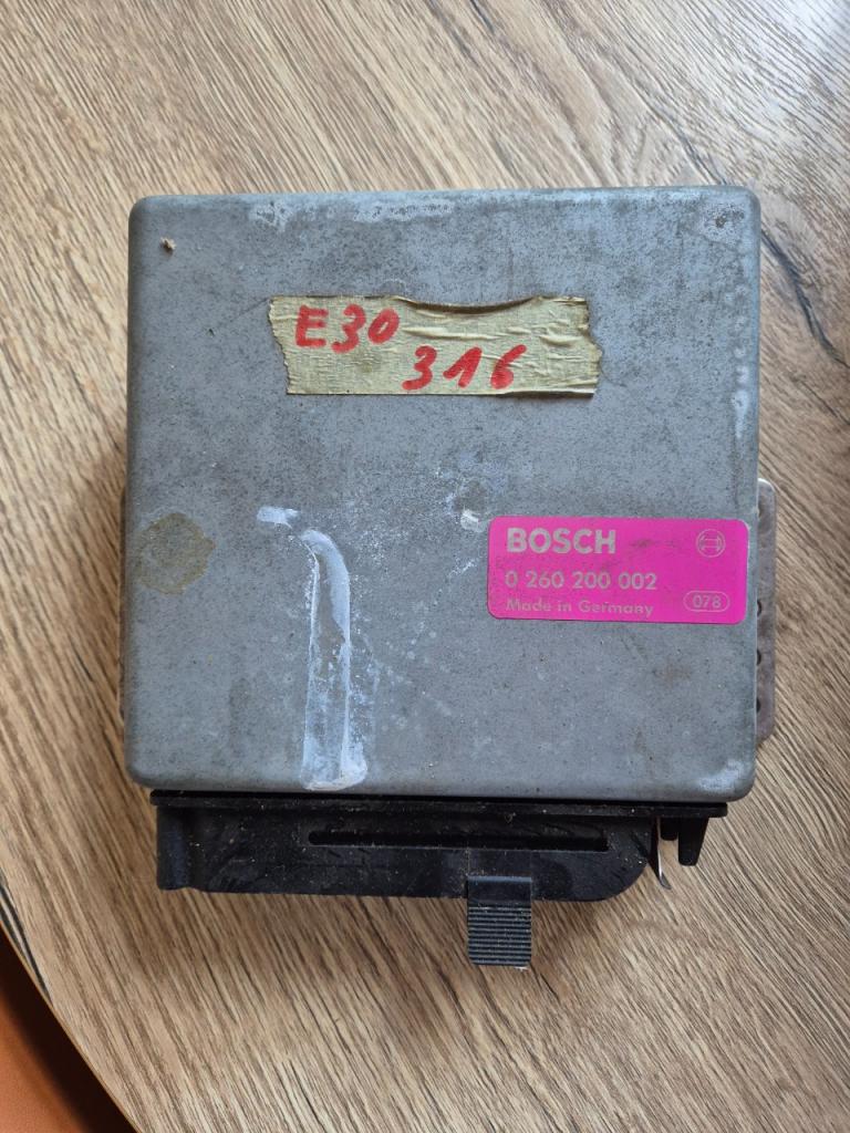 Bmw316e30-518e28 ecu moteur LesAnciennes.com