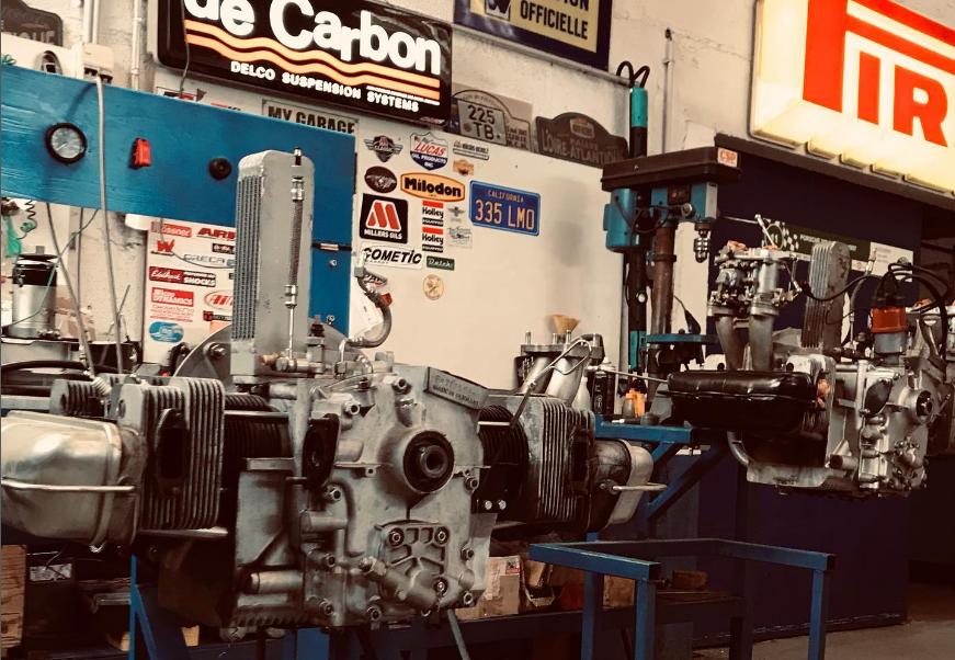 Retro racing LesAnciennes.com