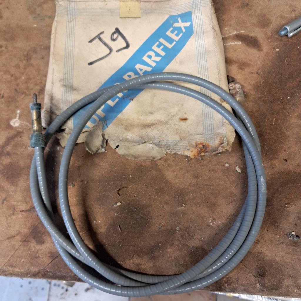 Cable de compteur PEUGEOT J9 neuf LesAnciennes.com