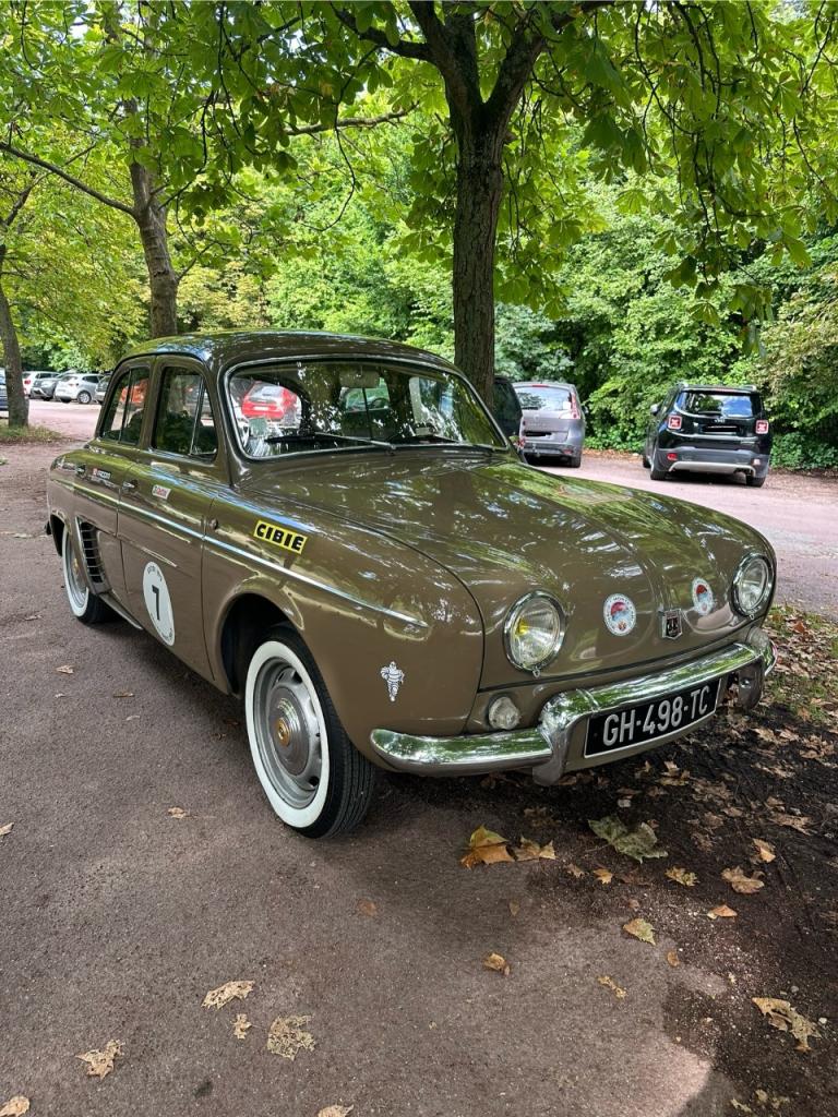 RENAULT Dauphine Export - 1963 LesAnciennes.com