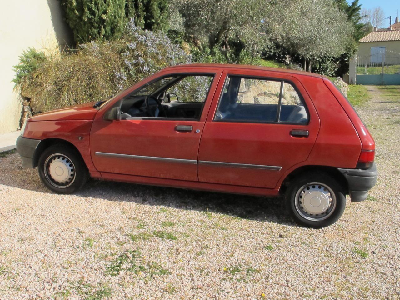 RENAULT clio 1.1 1,1 litre 4 ch - 1993 LesAnciennes.com