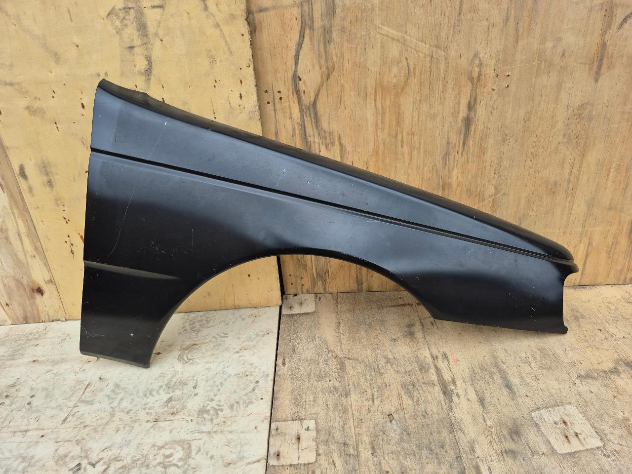 Aile AVD PEUGEOT 405 LesAnciennes.com