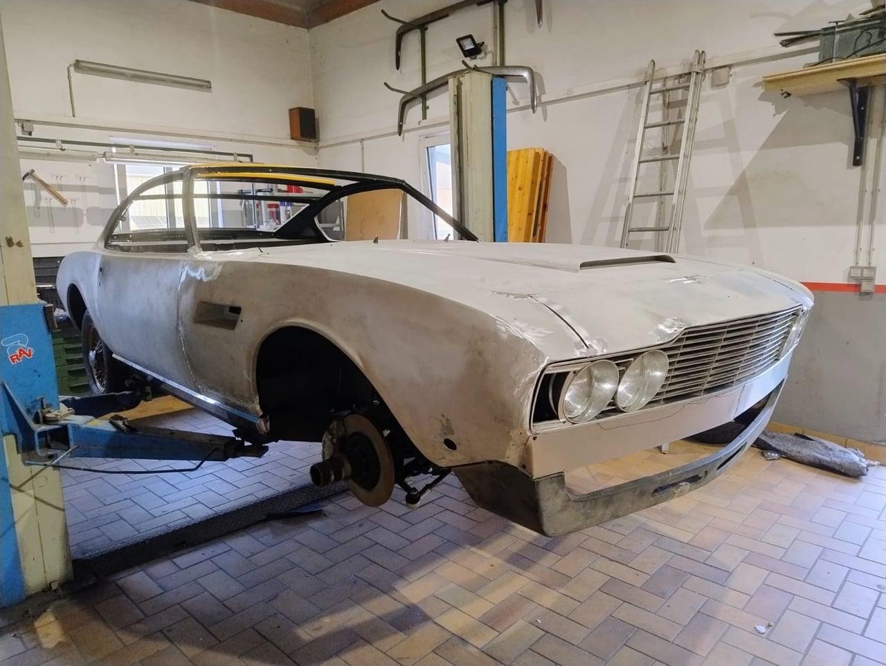 1972 Aston Martin DBS LesAnciennes.com