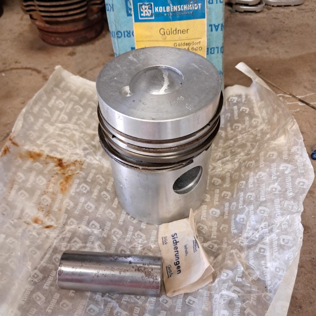 Piston complet 75 mm moteur GULDNER neuf LesAnciennes.com