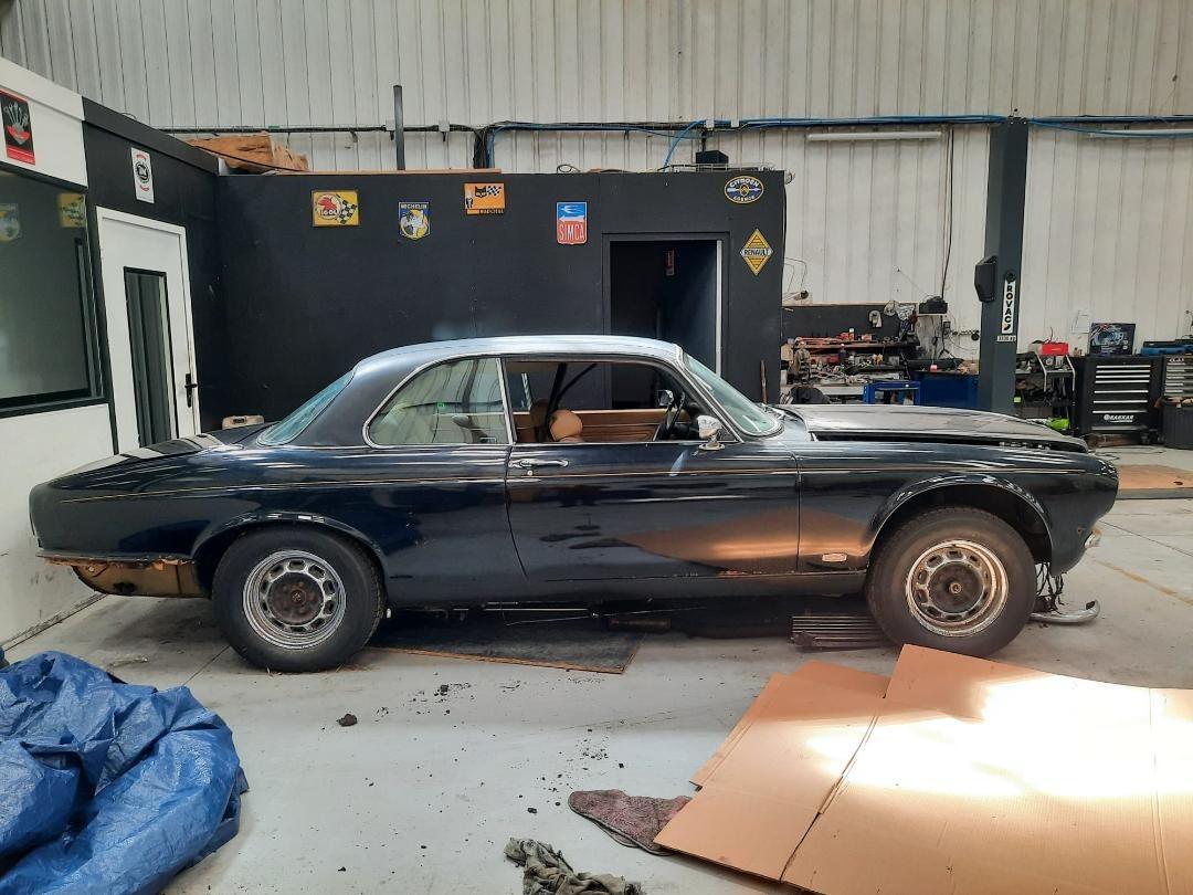 JAGUAR XJ 12 C - 1977 LesAnciennes.com