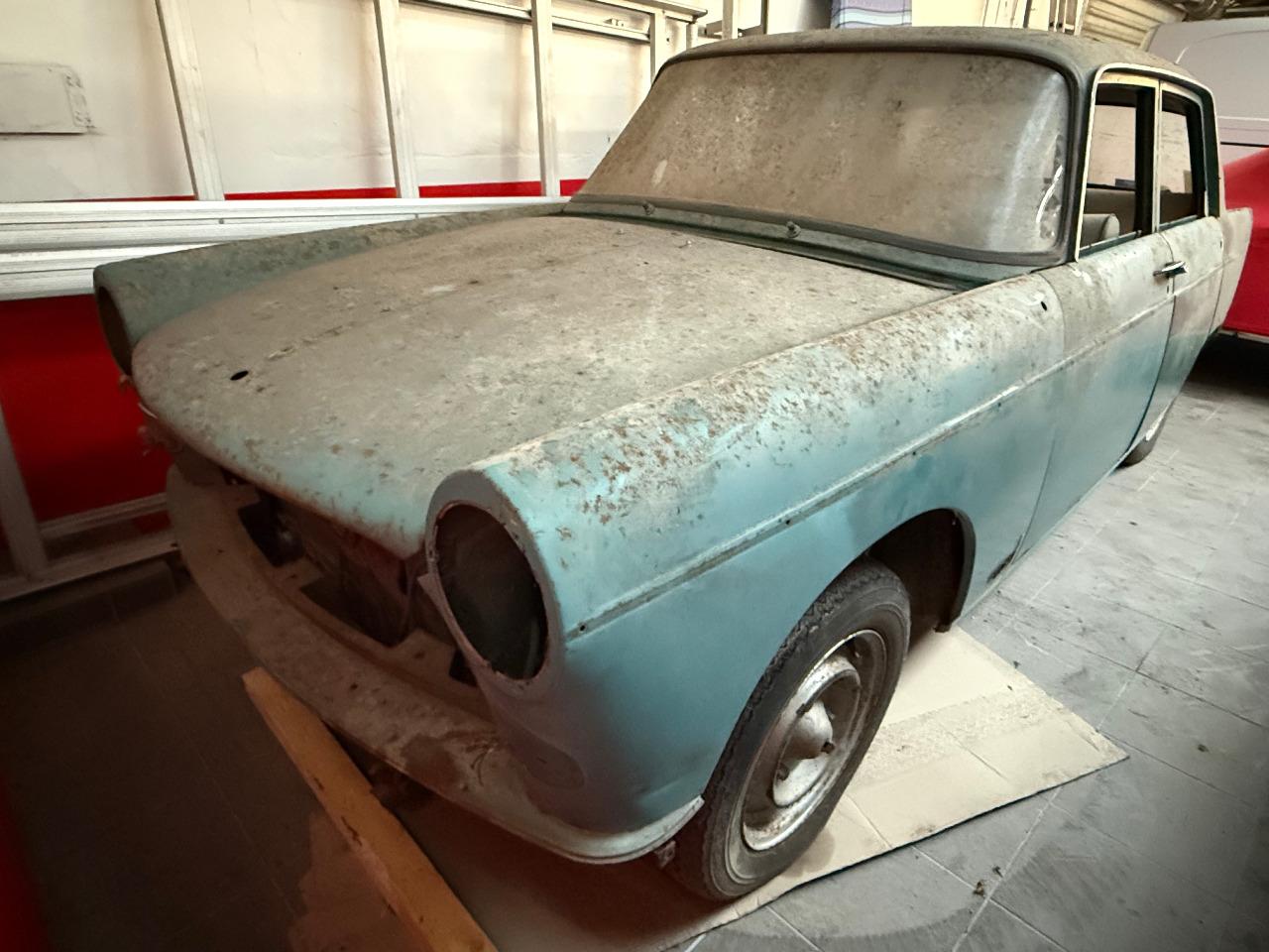 Caisse PEUGEOT 404 berline essence LesAnciennes.com