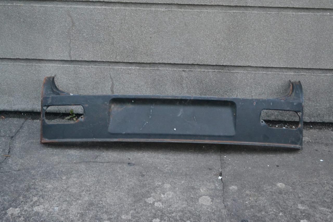 Tôle feux arrière PEUGEOT 204 Berline, neuve LesAnciennes.com