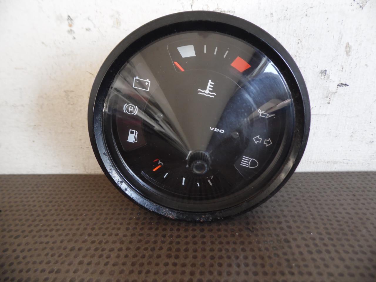COMBINE INSTRUMENTS 477919033D PORSCHE 924 TURBO LesAnciennes.com
