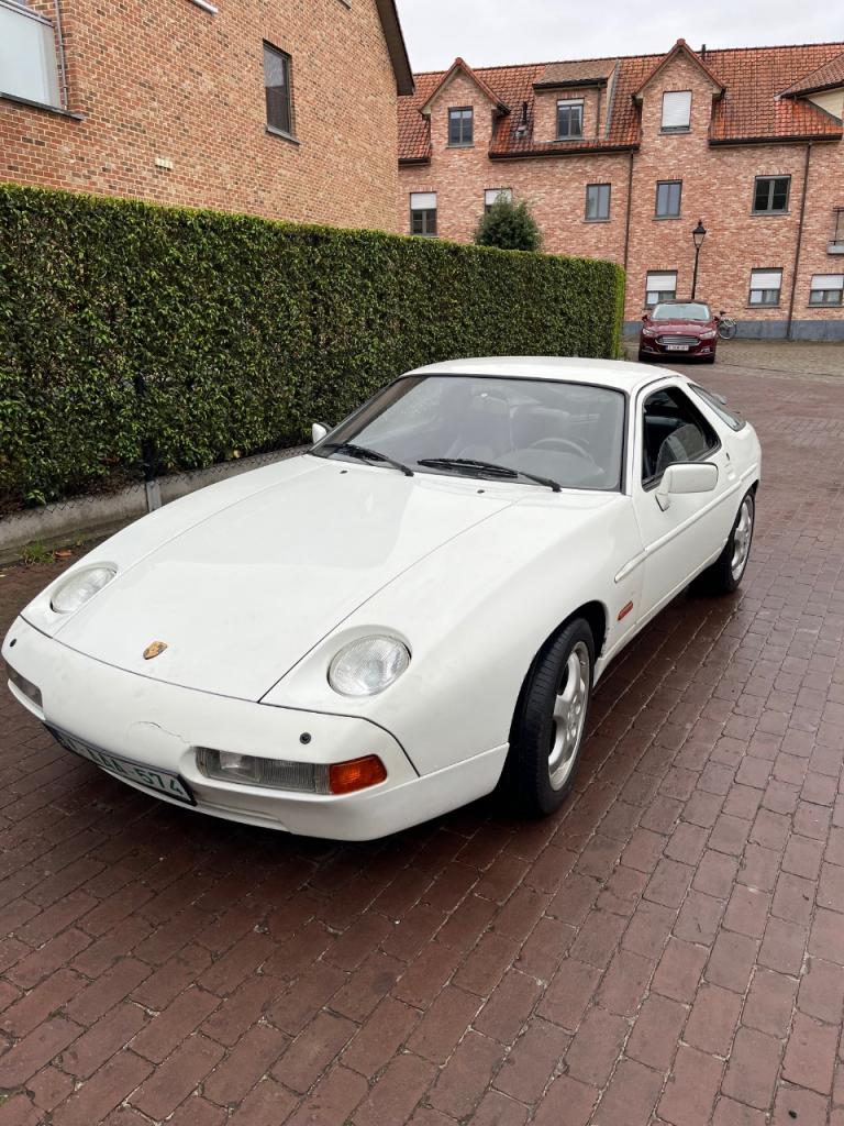 PORSCHE 928 S4 - 1987 LesAnciennes.com