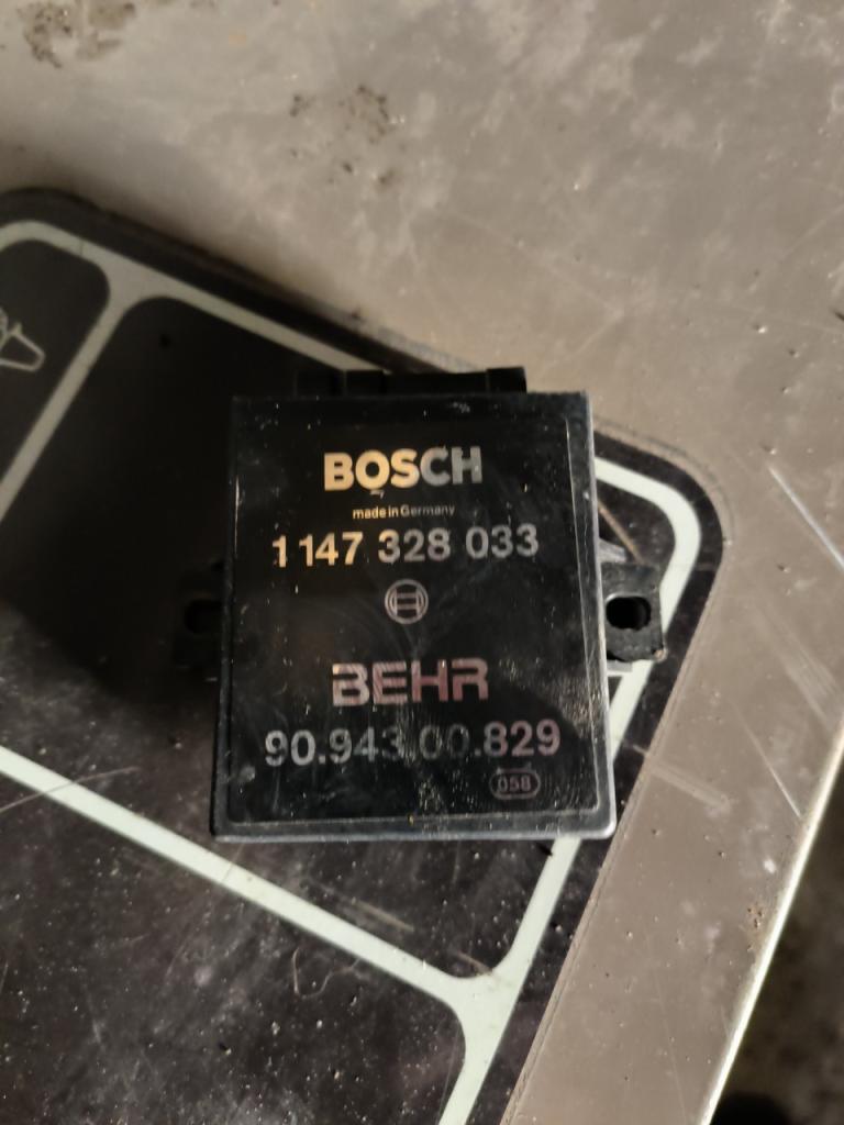 Boîtier de commande chauffage – Citroën CX – BOSCH LesAnciennes.com