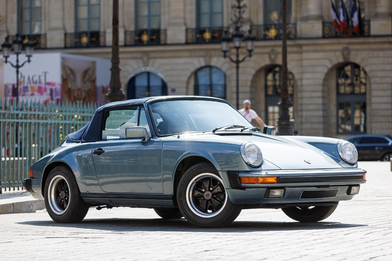 PORSCHE 911 CARRERA CABRIOLET - 1984 LesAnciennes.com
