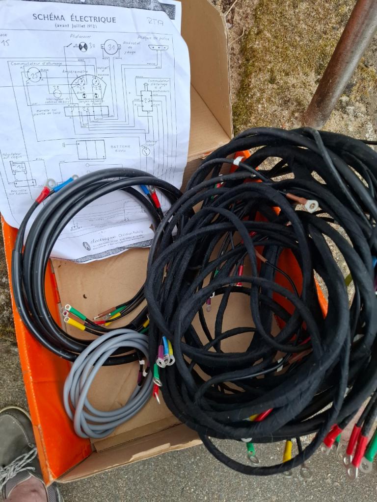 Pare brise neuf avant faisceau électrique neuf LesAnciennes.com