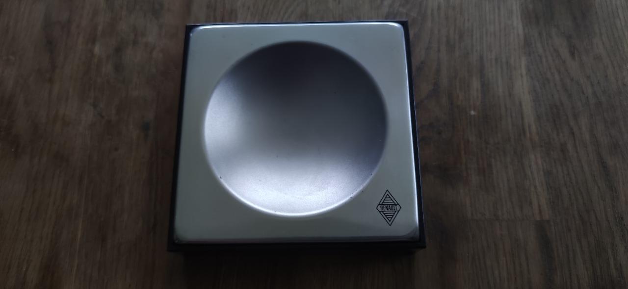 Cendrier INOX RENAULT 4 5 6 8 10 12 15 16 17 30 LesAnciennes.com