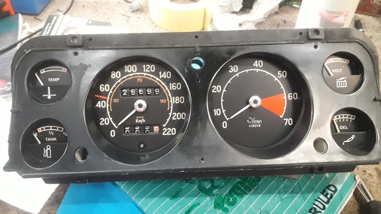 Bloc compteur FORD Capri 2600 LesAnciennes.com