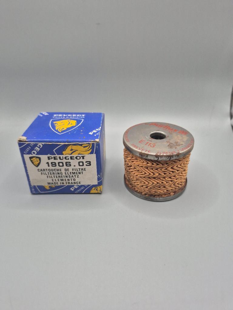 Filtre carburant PEUGEOT 404 504 LesAnciennes.com