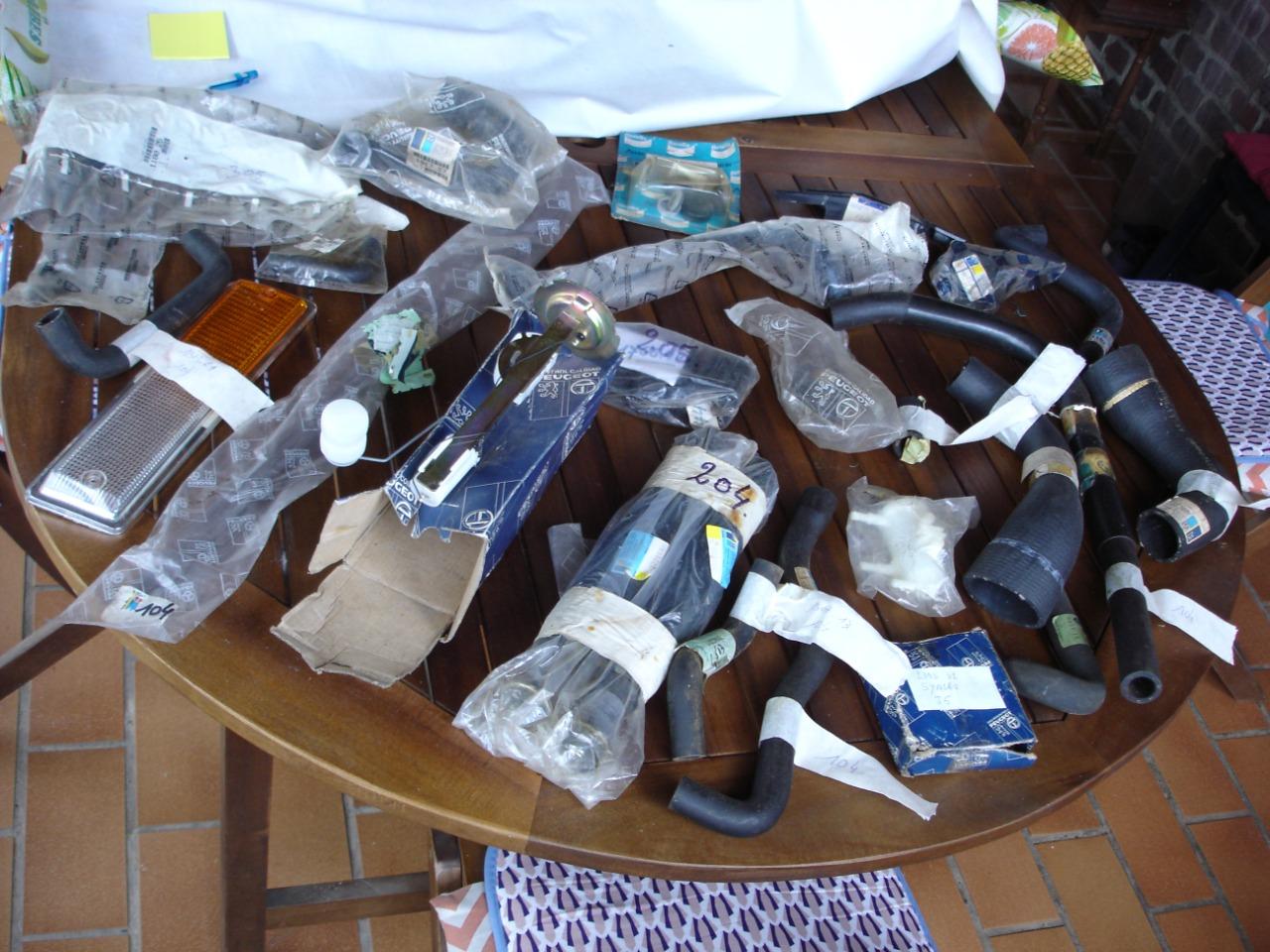 Lot de pièces PEUGEOT LesAnciennes.com