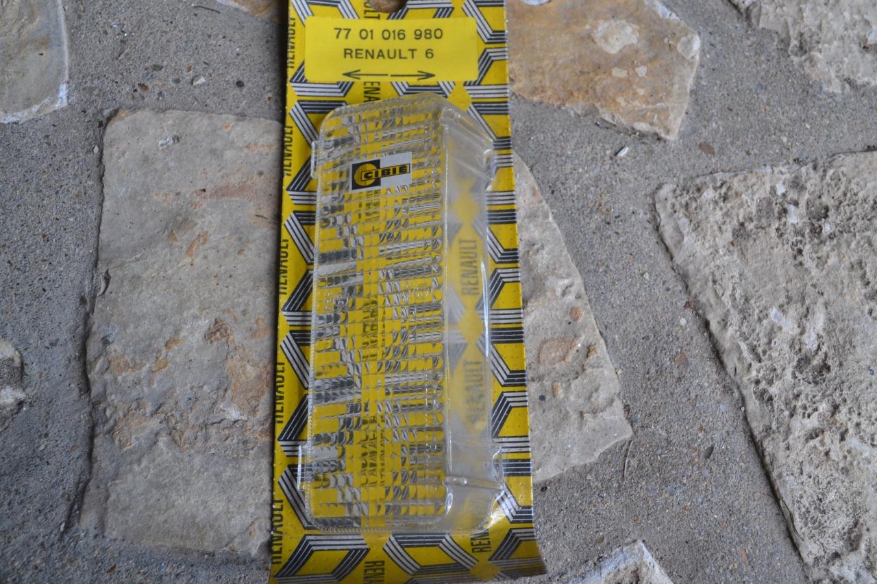 Cabochon RENAULT 6 (R6) LesAnciennes.com