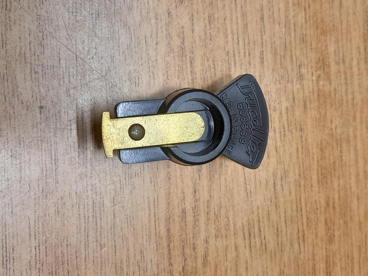 Rotor doigt d'allumage Peugeot 104 AMI 8 GS Simca LesAnciennes.com