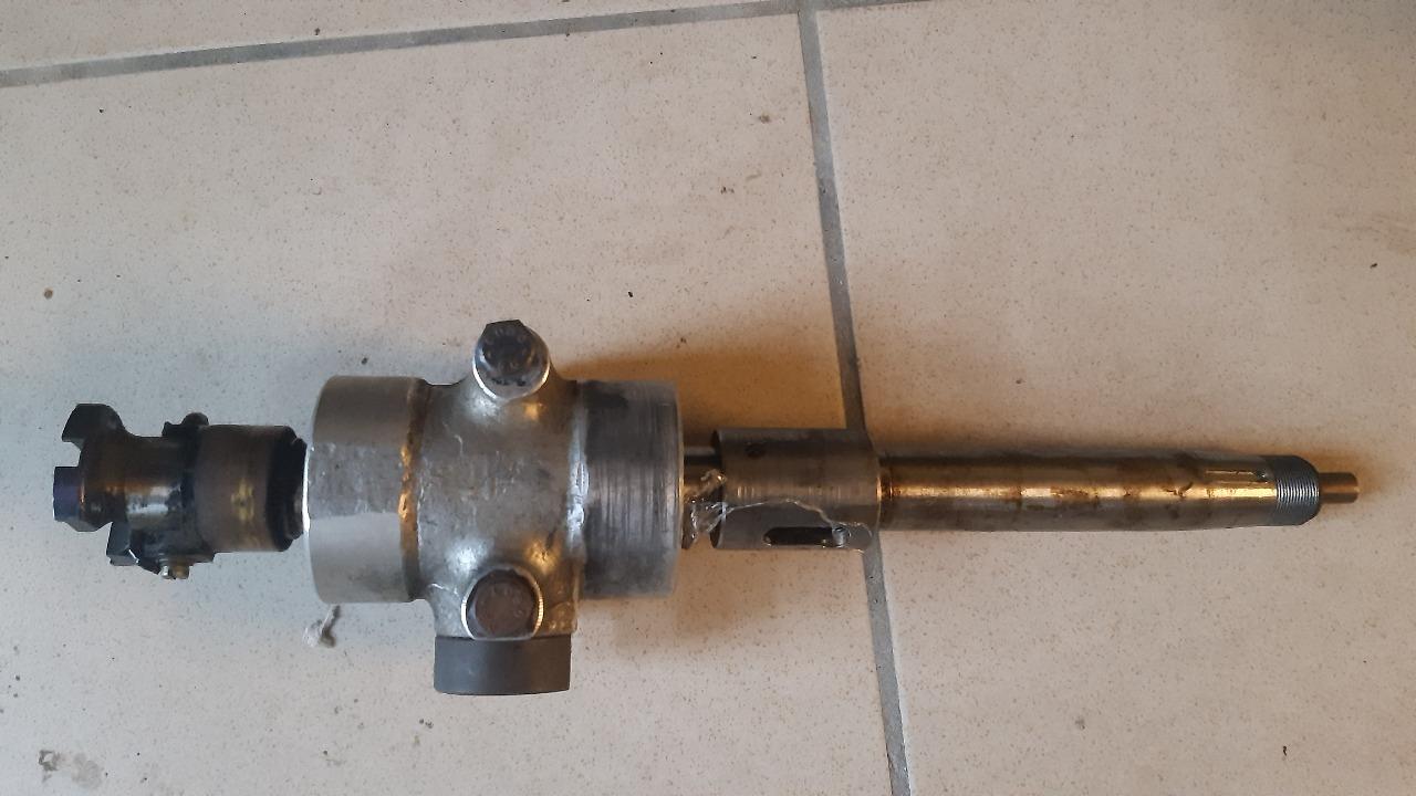 Pièces FERRARI 330 colonne de direction avant LesAnciennes.com