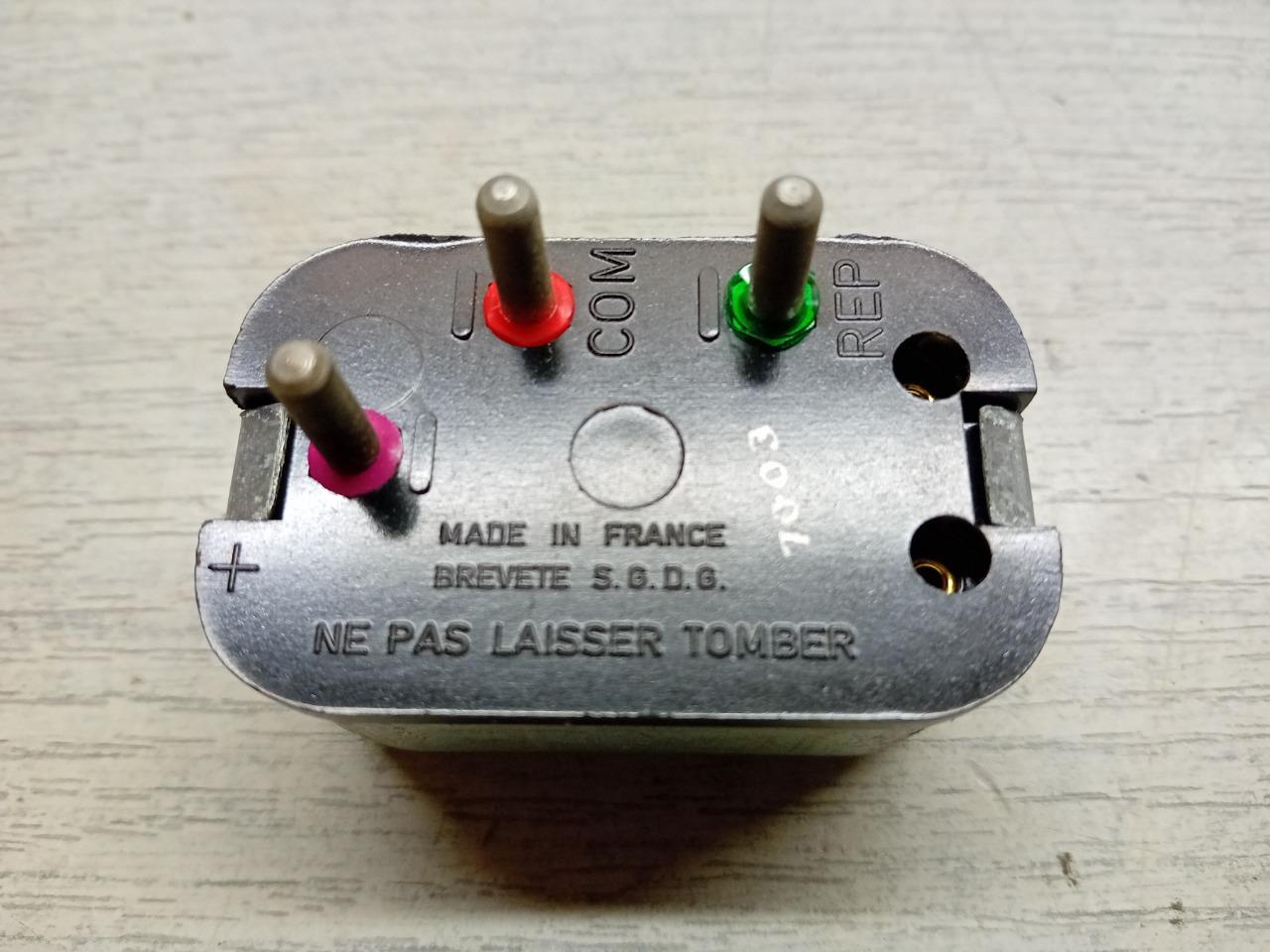 7003 N4 RELAIS CLIGNOTANTE CARTIER 12V CITROEN 2CV LesAnciennes.com