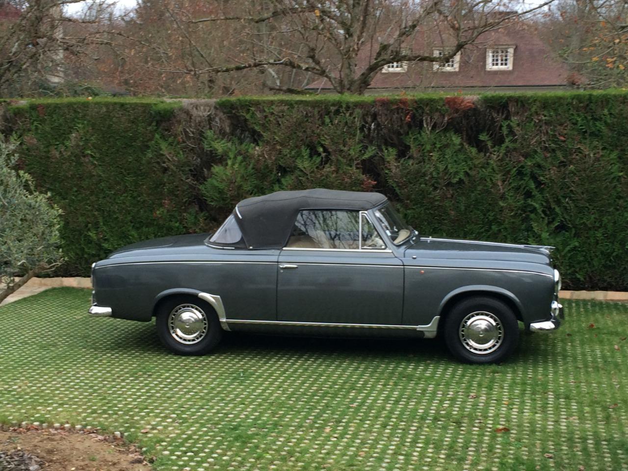 PEUGEOT 403 Cabriolet - 1960 LesAnciennes.com
