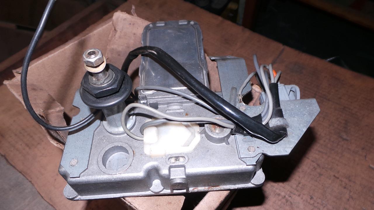 Plaquette de freins RENAULT 14 (R14) LesAnciennes.com