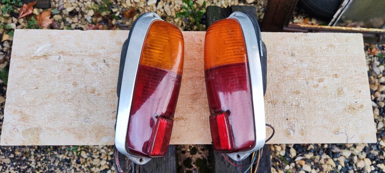 Feu arrière FIAT 500 Giardiniera LesAnciennes.com