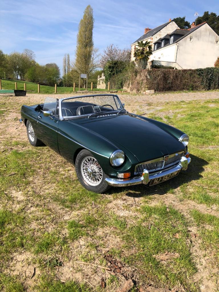 MG MGB - 1964 LesAnciennes.com