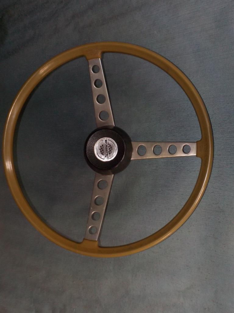 Volant RENAULT 8 (R8) LesAnciennes.com