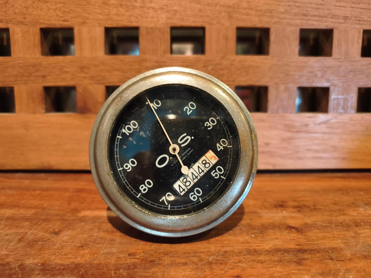 COMPTEUR O.S LesAnciennes.com