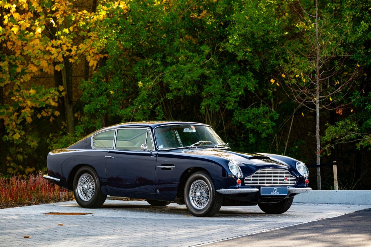 ASTON MARTIN DB6 Coupé LHD - 1967 LesAnciennes.com