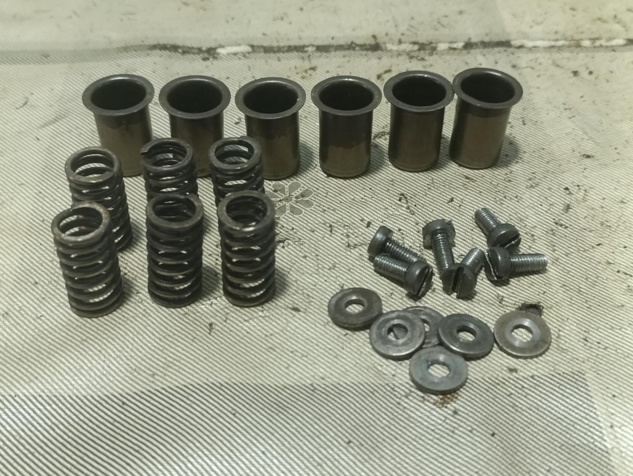 Ressorts DUCATI 250 GT LesAnciennes.com