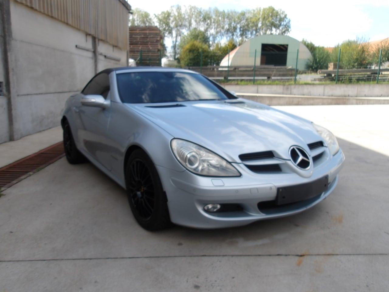 2004 Mercedes-Benz SLK 200 Kompressor Manual LesAnciennes.com