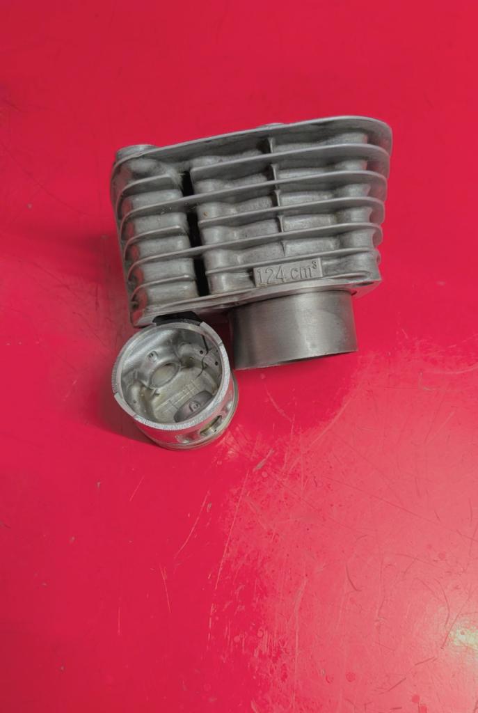 Kit Cylindre piston racing XLS 125 98M OEM HONDA N LesAnciennes.com