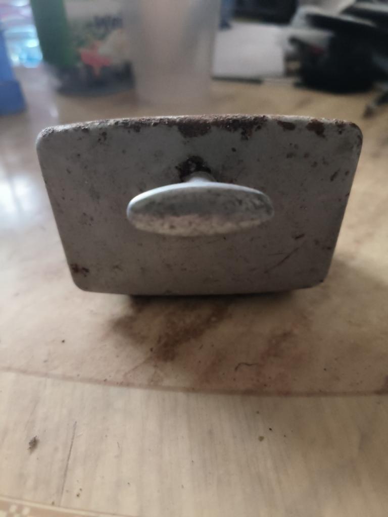 Pièces PEUGEOT 403 cendrier d'origine 55/56 LesAnciennes.com