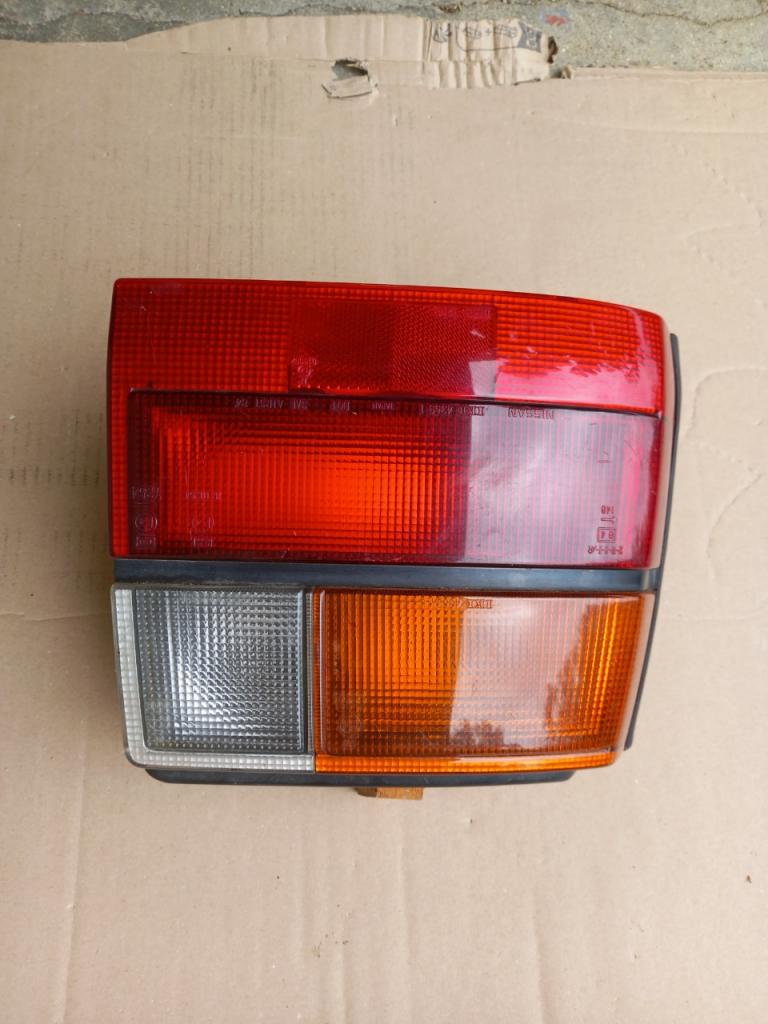 Feu ARG NISSAN Micra LesAnciennes.com