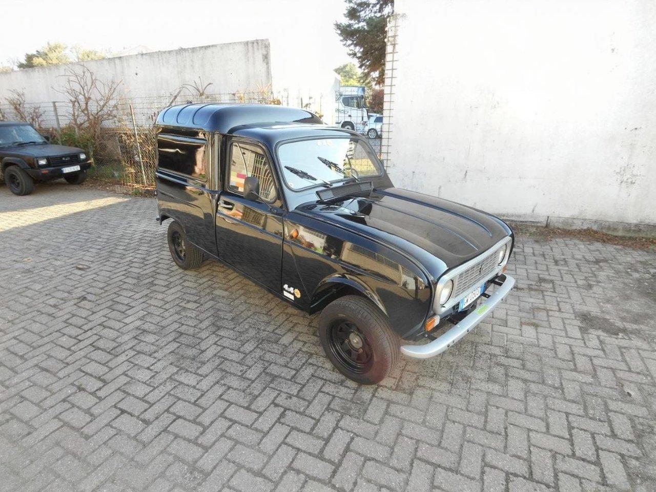 1982 Renault 4 Van Sinpar 4x4 LesAnciennes.com