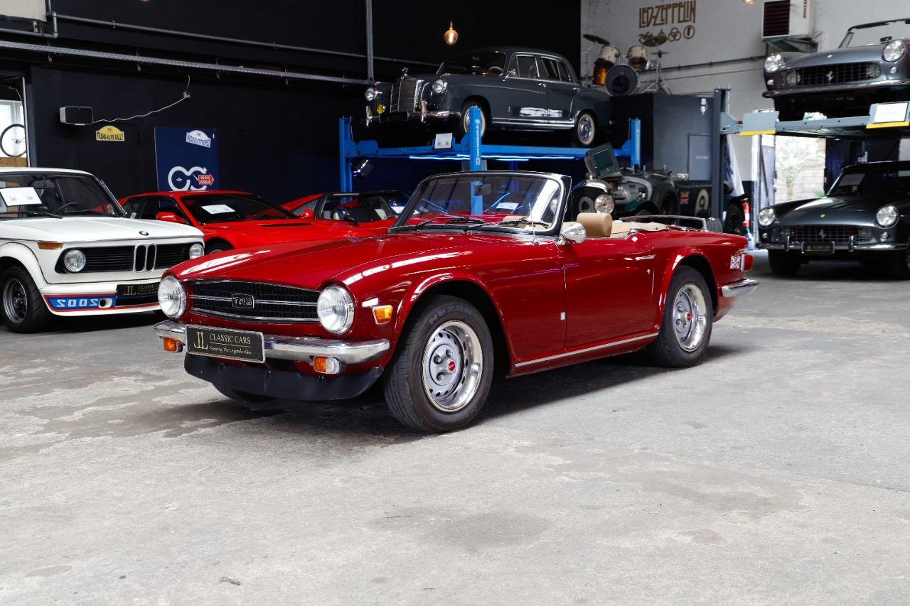 TRIUMPH TR6 - 1975 LesAnciennes.com