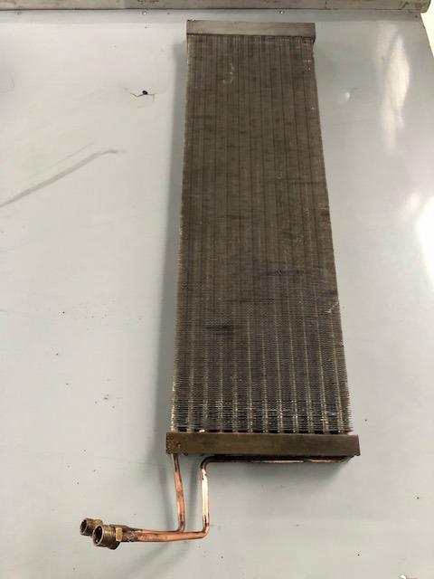 Radiateur de climatisation pour Ferrari 512 BB LesAnciennes.com