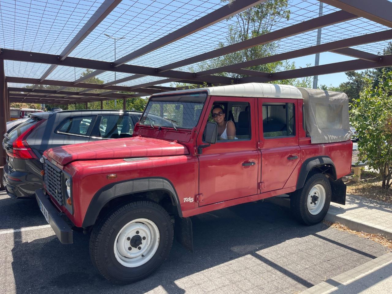 LAND ROVER Defender L110 Td5 122 ch 6 pl - 2001 LesAnciennes.com