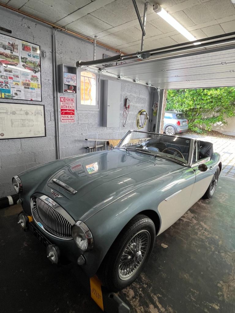 AUSTIN HEALEY 3000 MK II - 1963 LesAnciennes.com