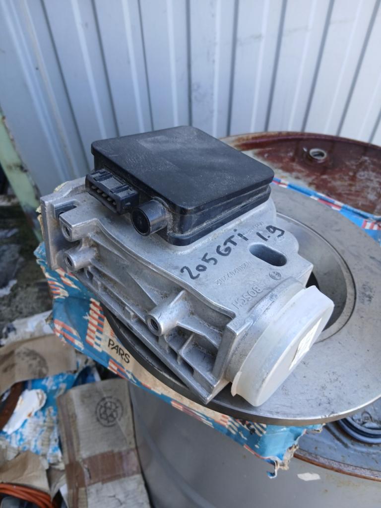 Débitmètre PEUGEOT 205 Gti LesAnciennes.com