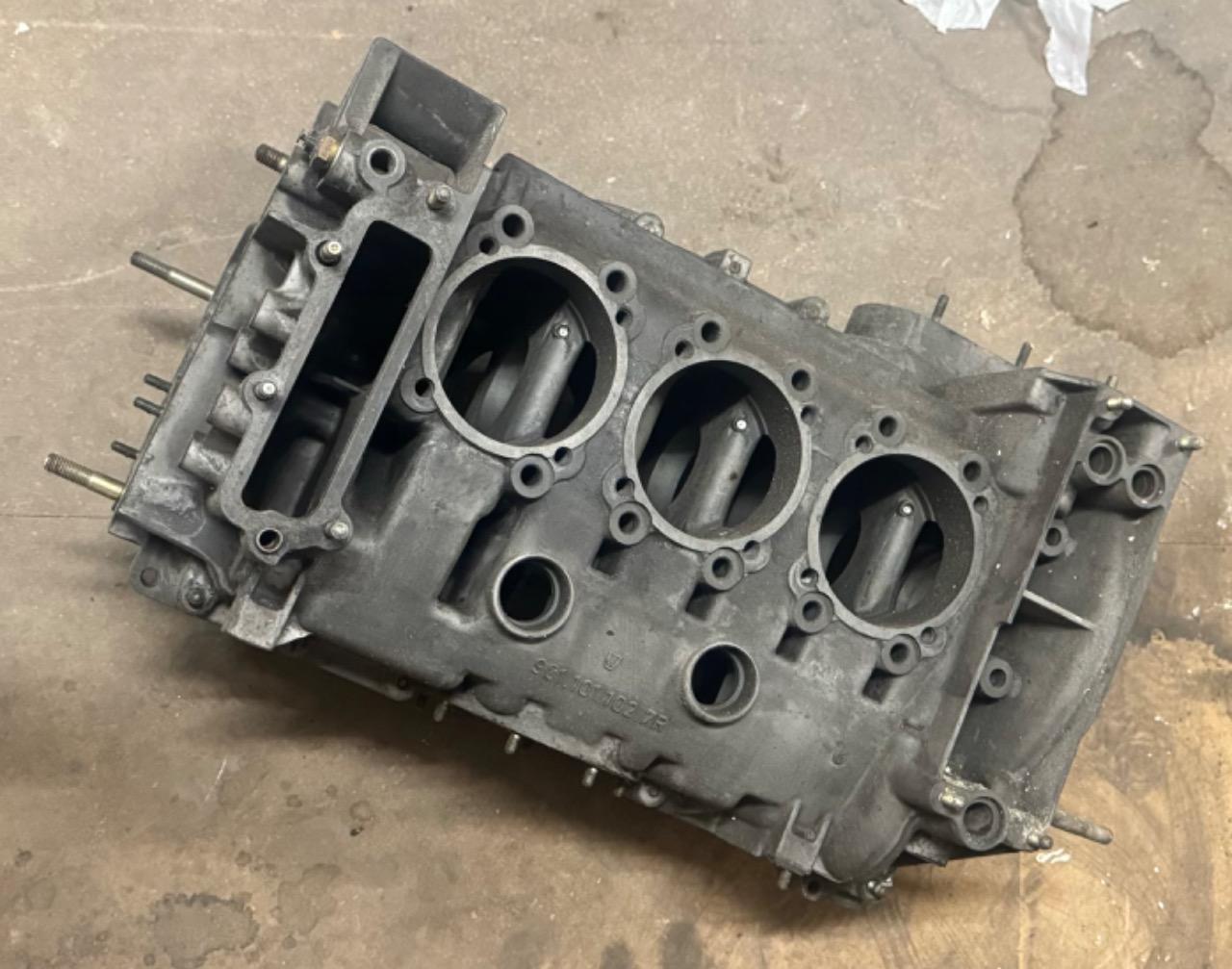 PORSCHE bloc moteur Carrera 2.7 RS LesAnciennes.com