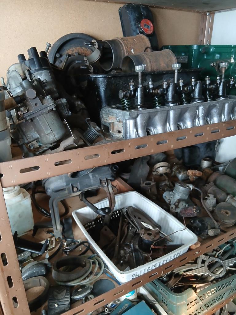 LOT pièces RENAULT 4CV LesAnciennes.com