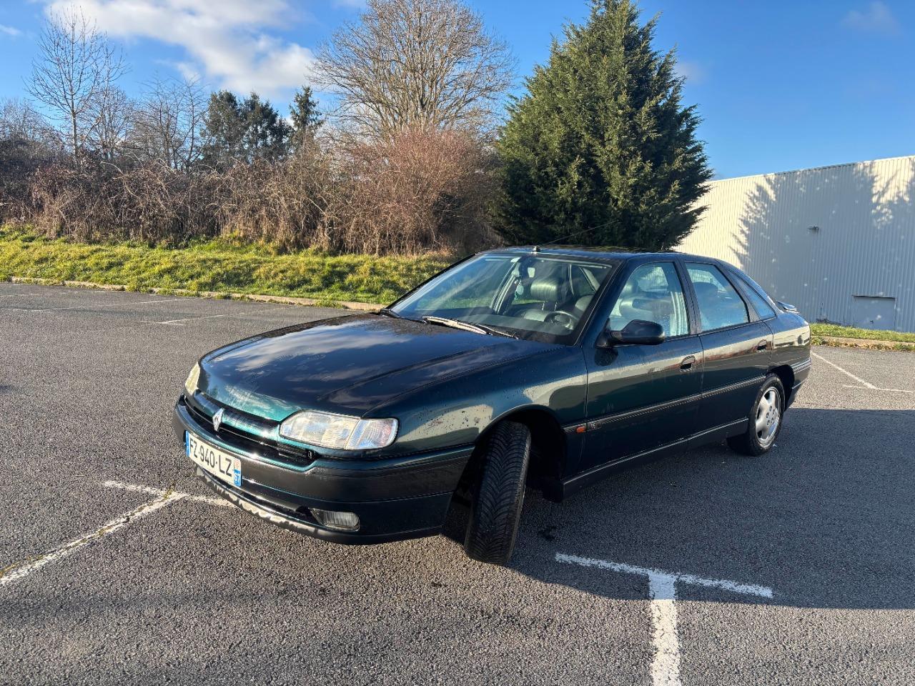 RENAULT Safrane V6I - 1995 LesAnciennes.com