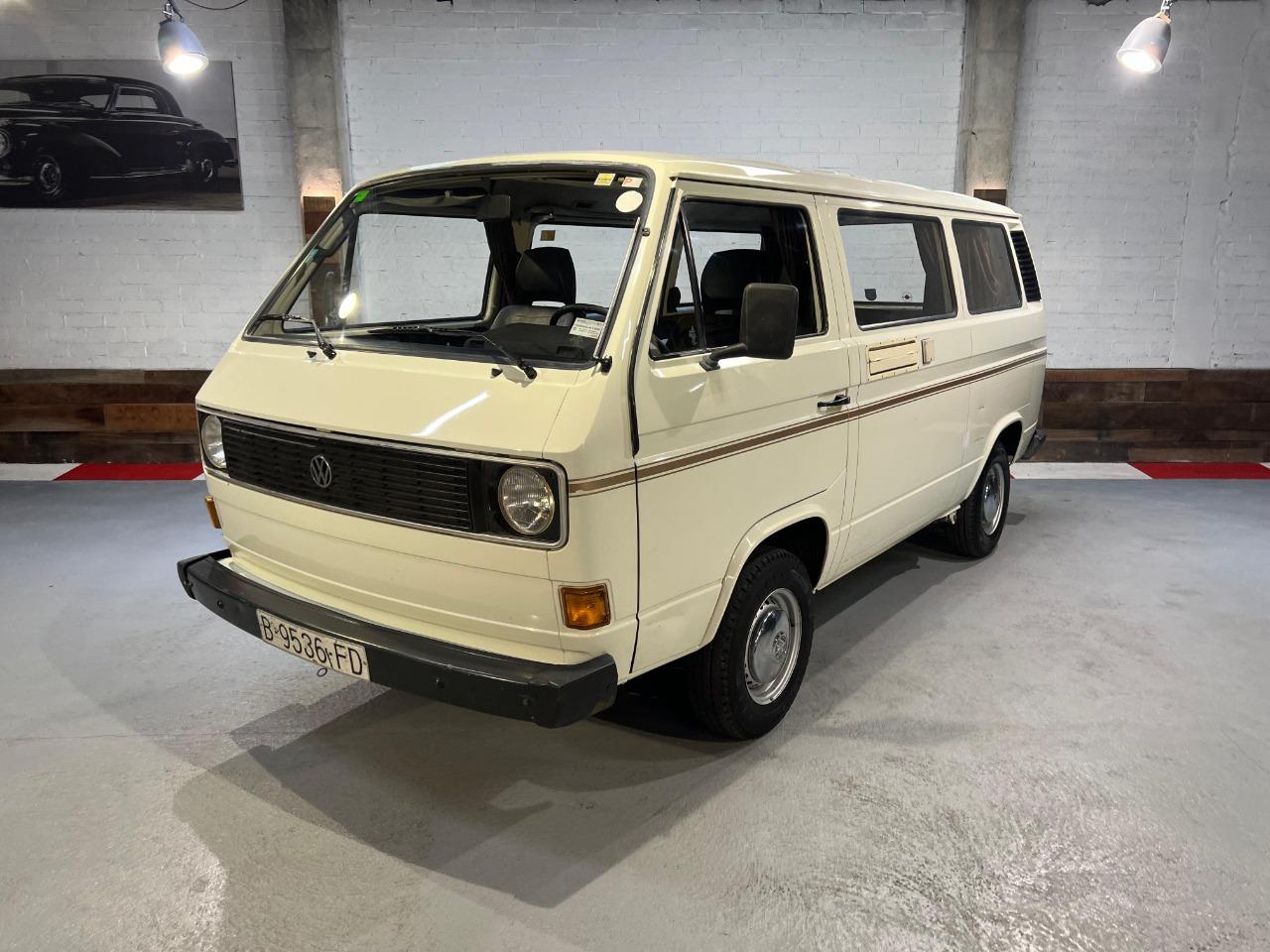 VOLKSWAGEN Type 3 CAMPER - 1982 LesAnciennes.com