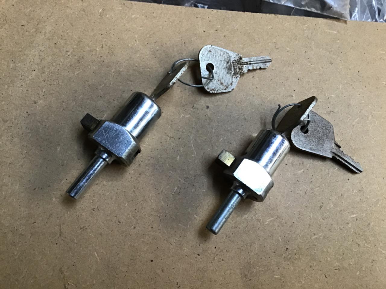 BARILLET COFFRE PEUGEOT 104 COUPÉ LesAnciennes.com