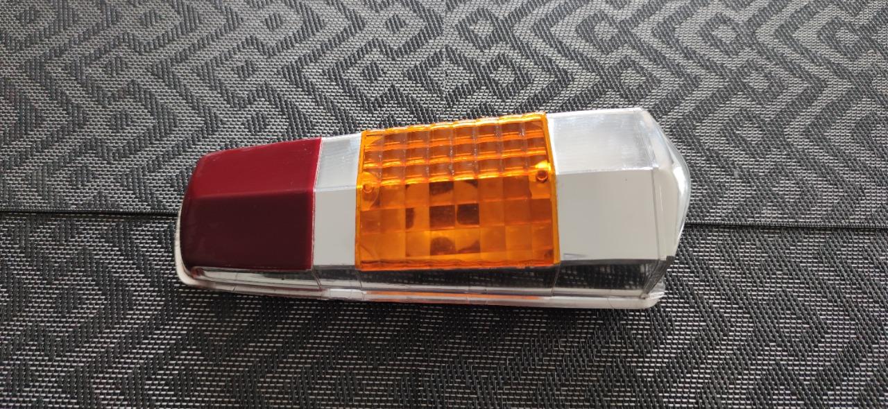 Feu arrière CITROEN DS pallas LesAnciennes.com